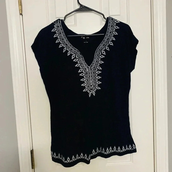 Black Top - Picture 1 of 4